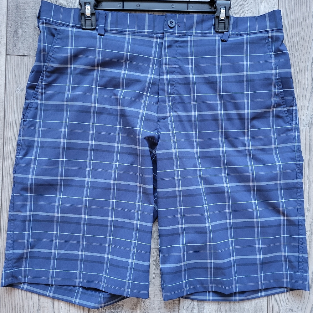 Men's Nike golf shorts